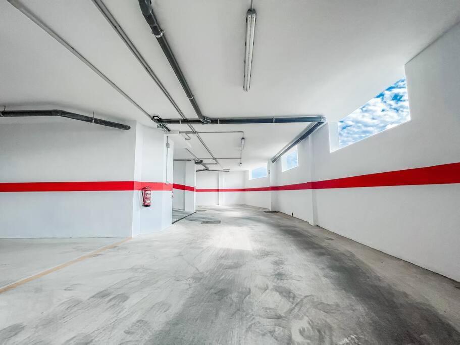 Modern 2 Bed Apartment With Pool In 프리질리아나 외부 사진